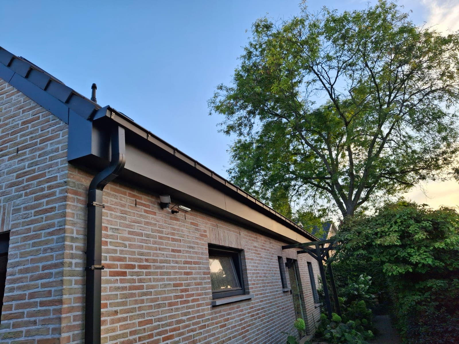 Hanggoot antrazink zwart zink