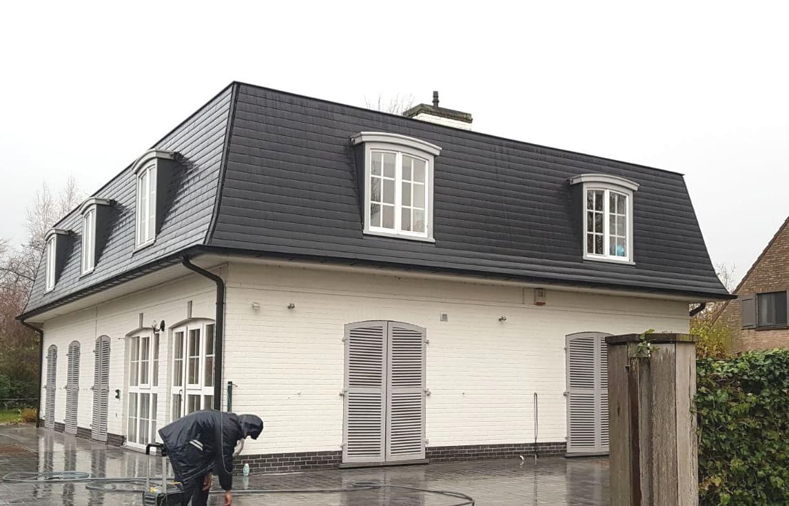 Mansardedak met leien